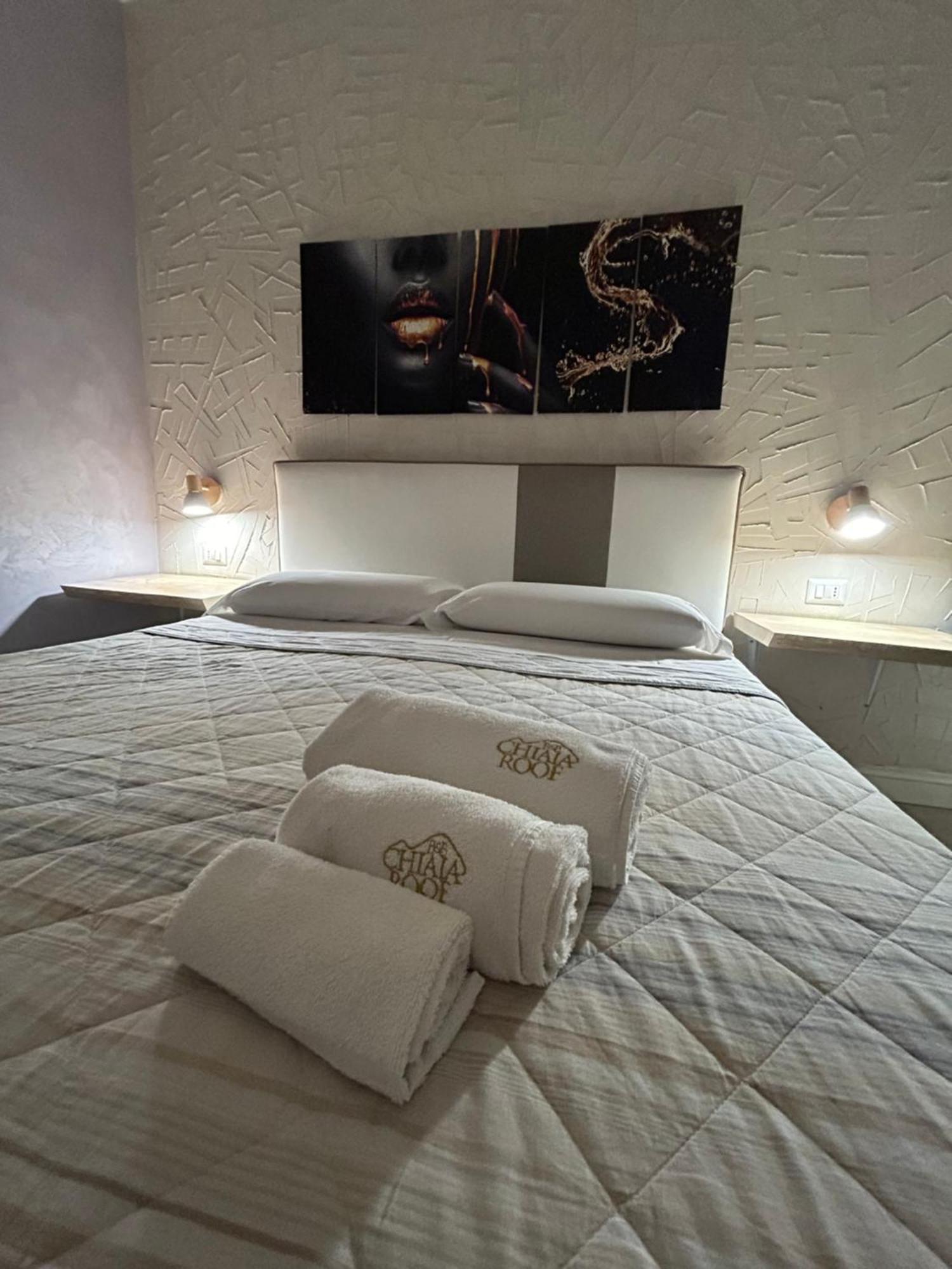 Chiaia Roof Bed & Breakfast Наполи Стая снимка