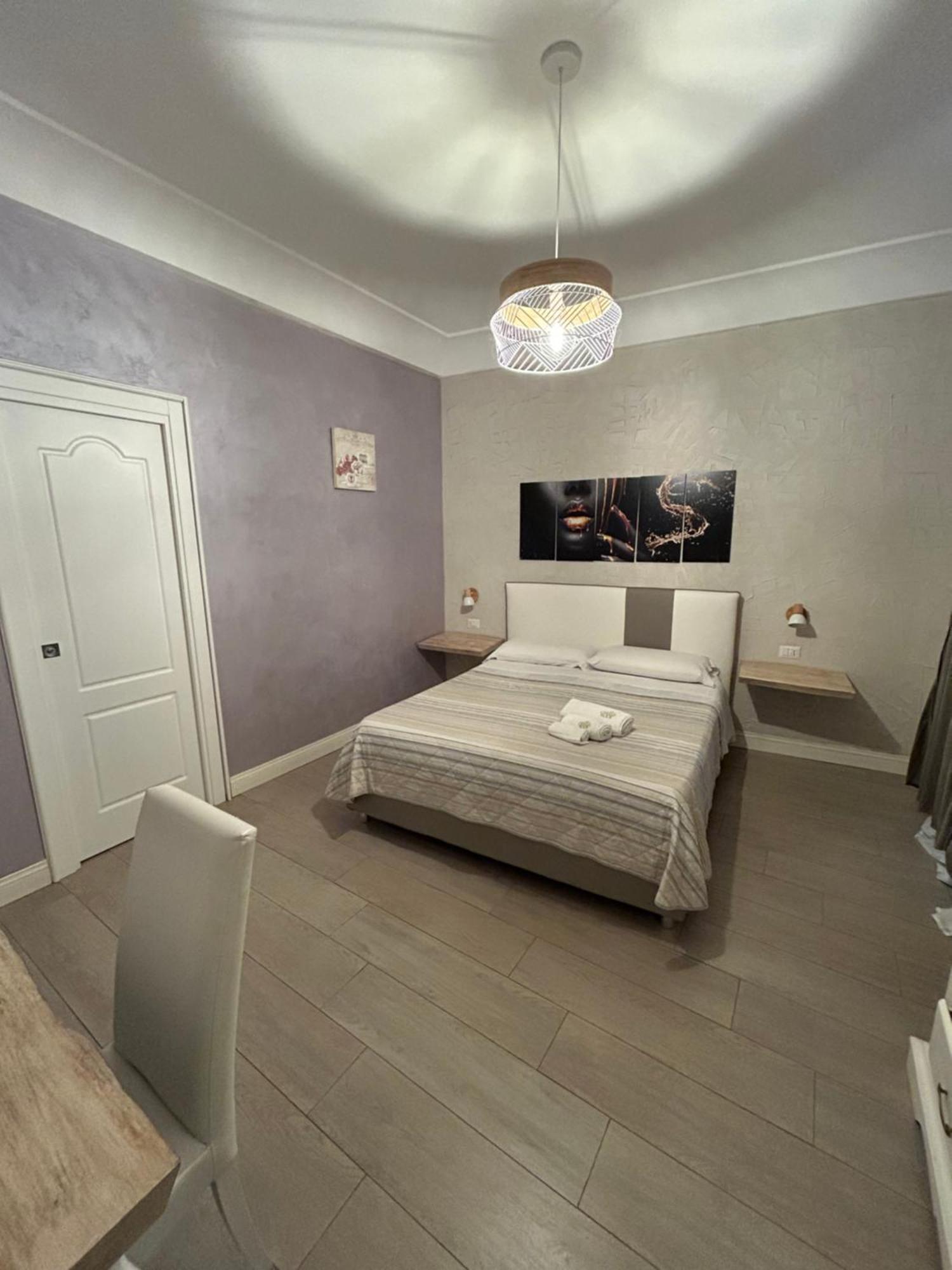 Chiaia Roof Bed & Breakfast Наполи Стая снимка