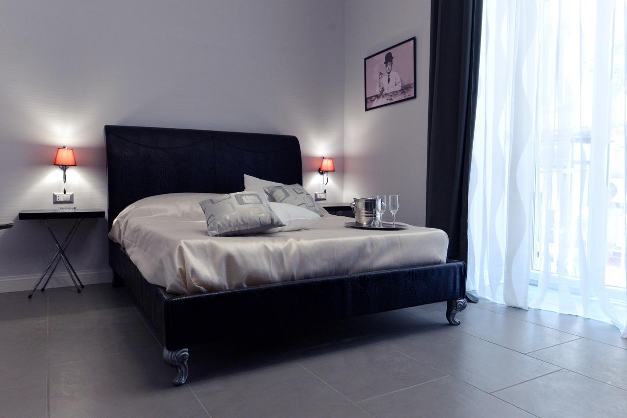 Chiaia Roof Bed & Breakfast Наполи Екстериор снимка